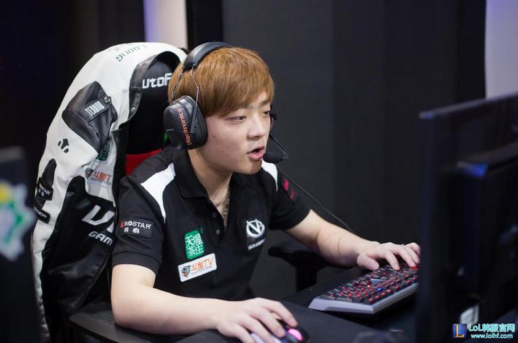 LPL官网显示：Breathe不在RNG大名单内