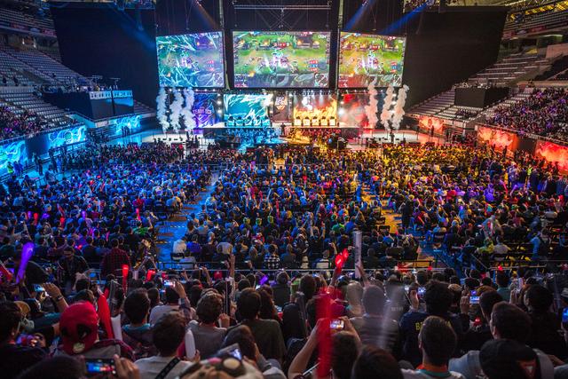 LPL S赛两冠，哪个冠军的含金量更高？