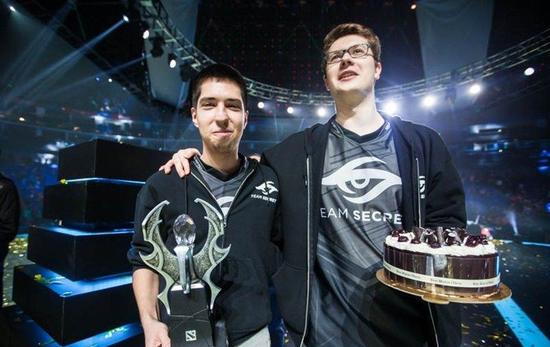 【前瞻】2025LPL春季赛 FPX vs LGD，FPX状态极差还能赢吗？